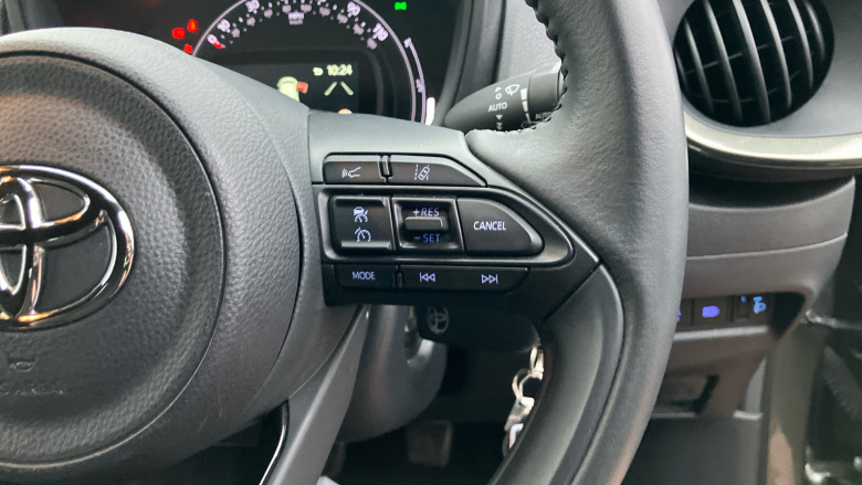 Toyota Aygo X 1.0 VVT-i Edge 5dr Petrol Hatchback